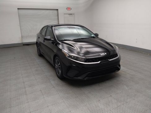 Used 2023 Kia Forte LXS FWD image 13