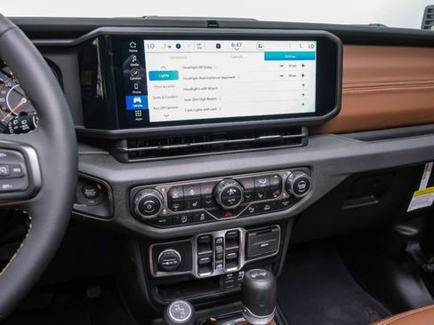 Used 2024 Jeep Wrangler Unlimited Sport image 70