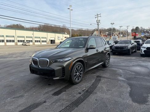 New 2026 BMW X5 xDrive50e w/ M Sport Package image 3