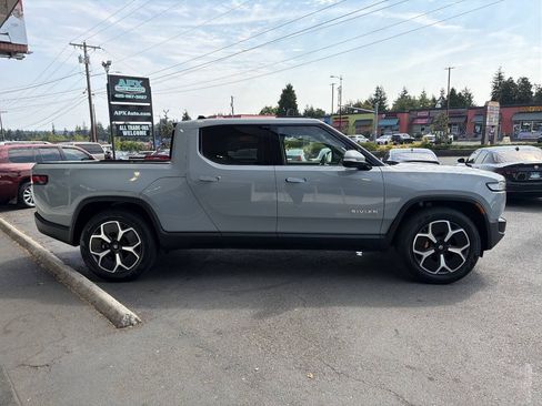 Used 2022 Rivian R1T Adventure AWD/4WD image 7