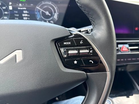 Used 2023 Kia Niro Wind w/ Wind Preserve Package FWD image 18