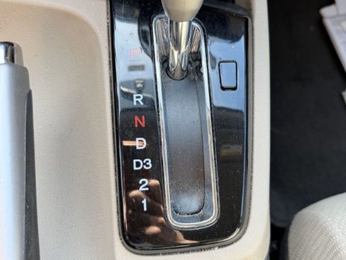 Used 2013 Honda Civic LX image 16