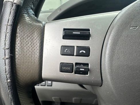 Used 2017 Nissan Frontier SV w/ SV Value Truck Package AWD/4WD image 18