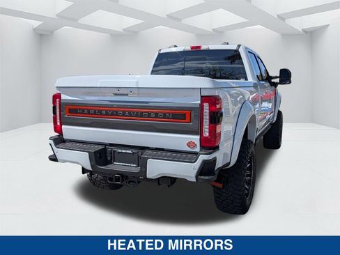 Used 2026 Ford F250 Lariat w/ Black Appearance Package image 4