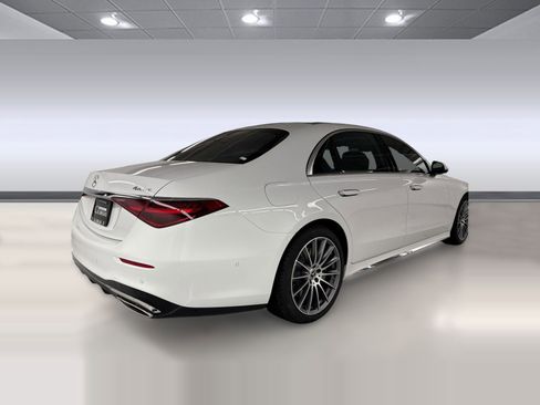 New 2026 Mercedes-Benz S 580e 4MATIC Sedan image 9