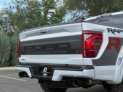 Used 2025 Ford F150 Raptor w/ Equipment Group 803A Raptor R AWD/4WD image 15