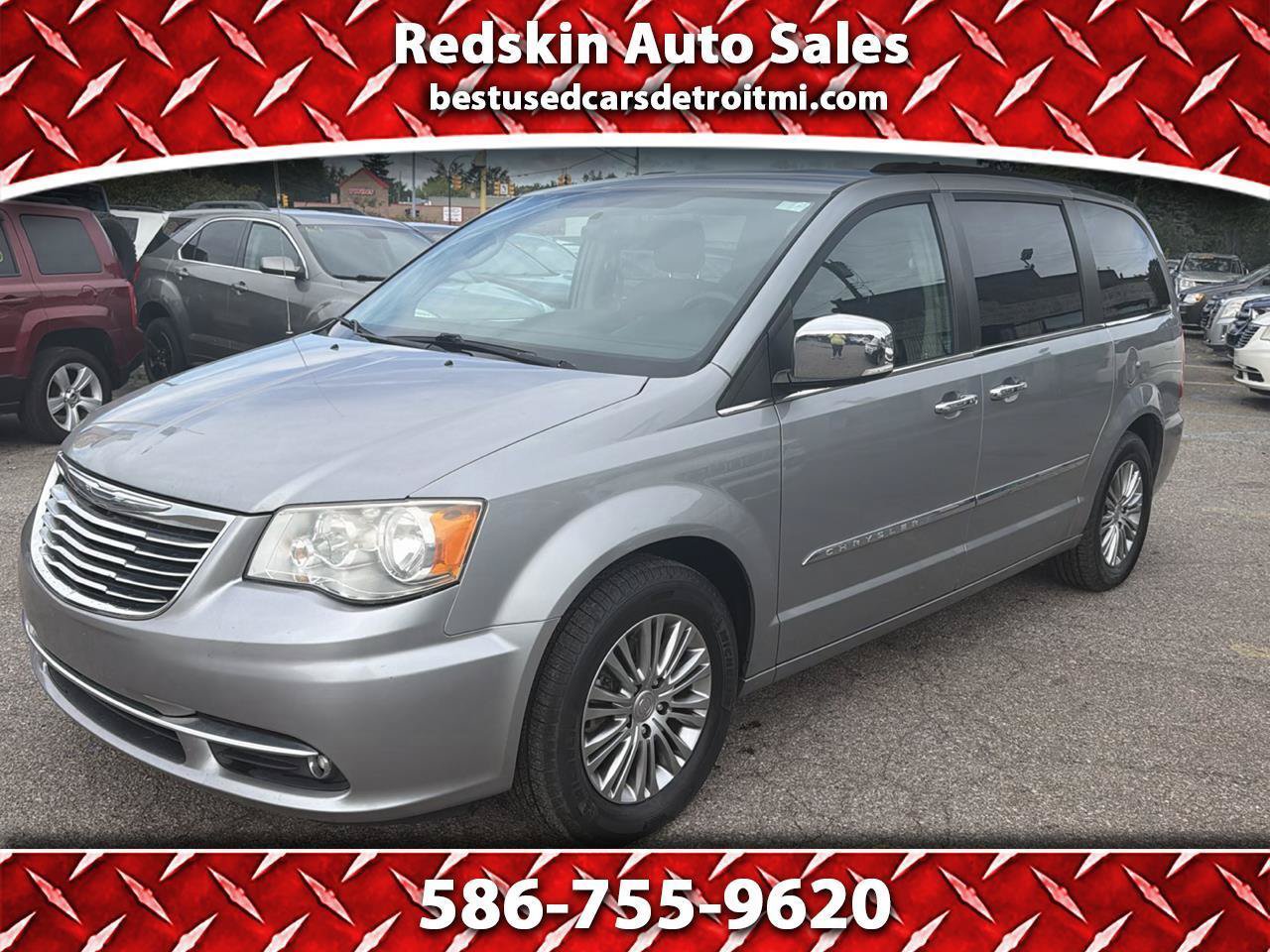 Used 2014 Chrysler Town & Country Touring-L w/ Driver Convenience Group FWD image 1