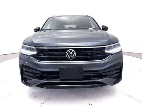Used 2024 Volkswagen Tiguan SE R-Line AWD/4WD image 13