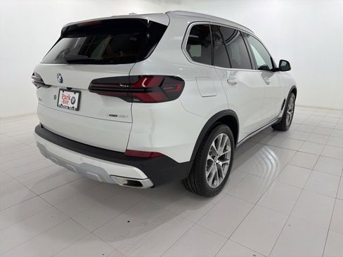 Used 2026 BMW X5 xDrive40i w/ Premium Package image 5