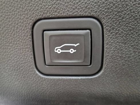 Used 2023 GMC Yukon Denali Ultimate AWD/4WD image 34