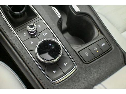 Used 2024 Cadillac XT4 Sport image 41