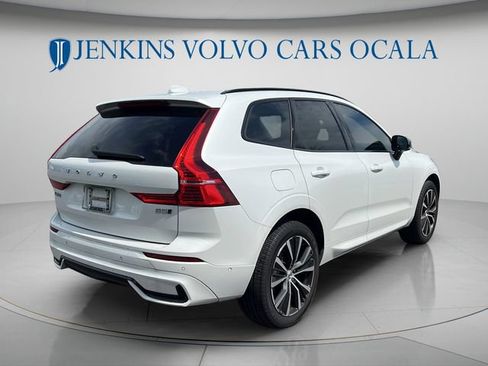 Used 2024 Volvo XC60 B5 Plus w/ Climate Package AWD/4WD image 3