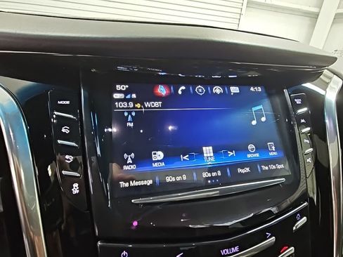 Used 2019 Cadillac Escalade ESV Platinum image 13