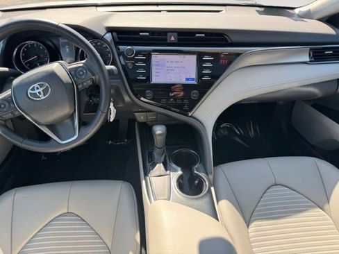 Certified 2019 Toyota Camry SE FWD image 11