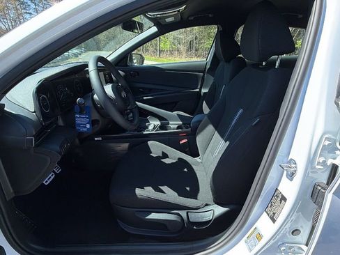 New 2026 Hyundai Elantra Sport image 9