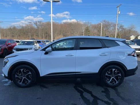 Certified 2023 Kia Sportage EX image 2