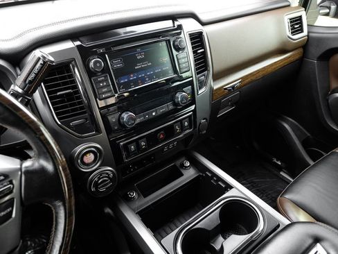 Used 2019 Nissan Titan Platinum Reserve w/ Platinum Utility Package image 21