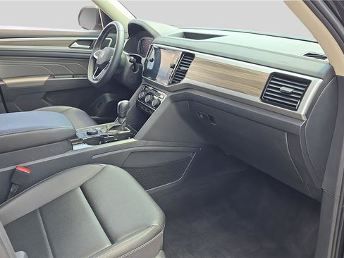 Used 2023 Volkswagen Atlas SEL AWD/4WD image 16