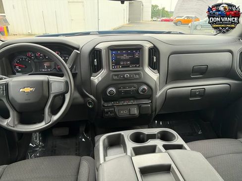 Used 2023 Chevrolet Silverado 1500 Custom AWD/4WD image 12