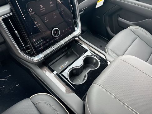 New 2026 GMC Yukon XL Elevation w/ Elevation Premium Package image 22