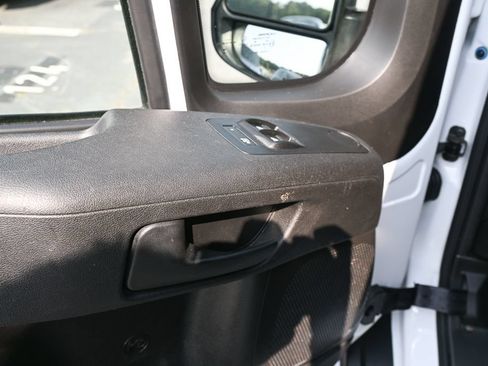 Used 2025 RAM ProMaster 2500 w/ U-Haul Equipment Group FWD image 8
