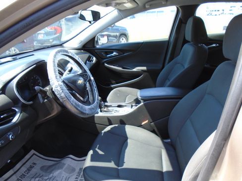 Used 2022 Chevrolet Malibu RS FWD image 11