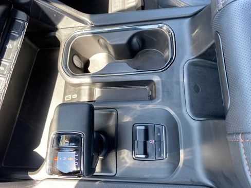 Used 2024 GMC Sierra 1500 AT4 w/ AT4 Premium Package AWD/4WD image 19