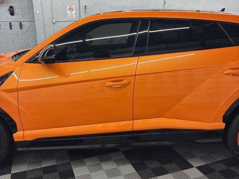 Used 2021 Lamborghini Urus AWD/4WD image 4