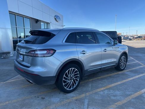 Used 2020 Lincoln Nautilus Reserve image 3