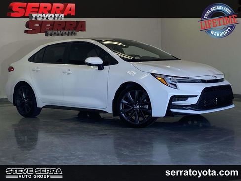 Certified 2025 Toyota Corolla XSE image 1