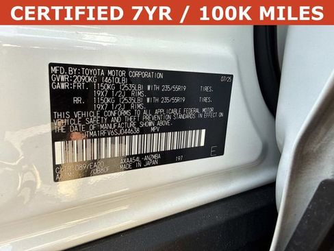 Used 2025 Toyota RAV4 XLE Premium image 30