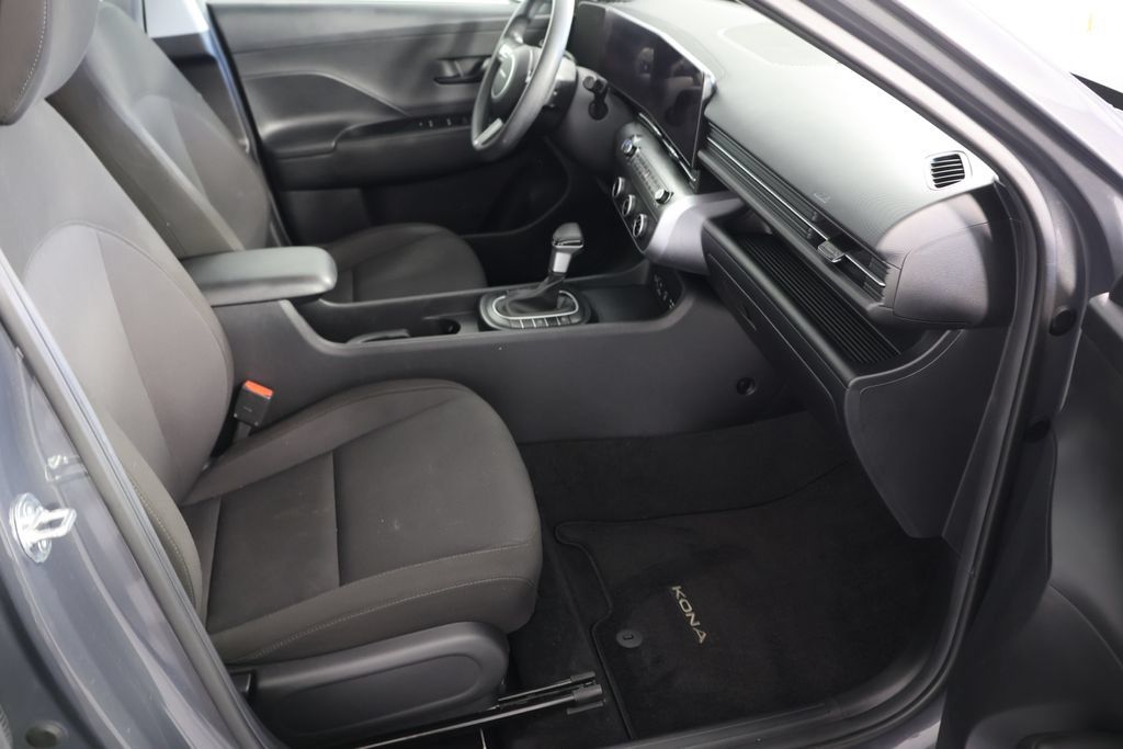Used 2024 Hyundai Kona SE AWD/4WD image 21