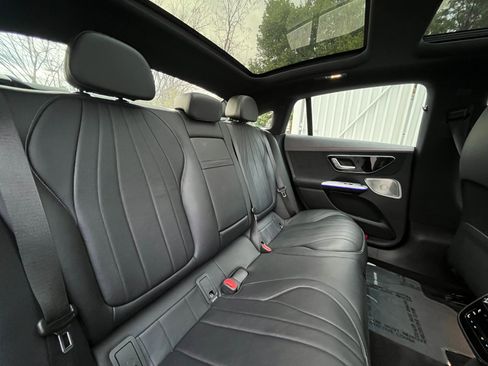 Used 2023 Mercedes-Benz EQE 500 4MATIC Sedan image 24