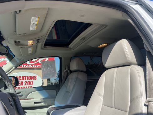 Used 2007 GMC Sierra 1500 SLT w/ Z71 Off-Road Package image 18