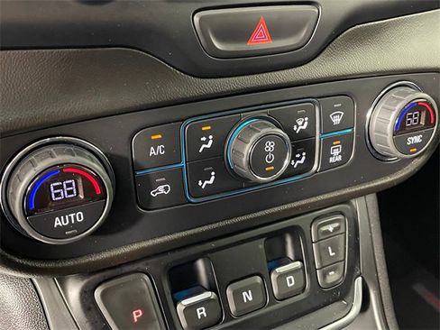 Used 2021 GMC Terrain SLT w/ Infotainment Package II image 10