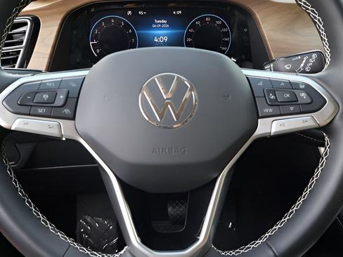 Certified 2026 Volkswagen Atlas SE AWD/4WD image 22