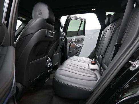 Used 2022 BMW X5 xDrive40i w/ Premium Package AWD/4WD image 18