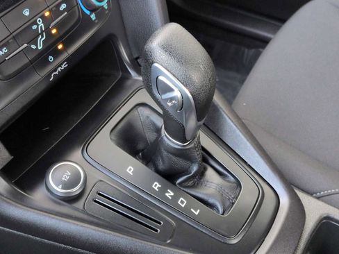 Used 2015 Ford Focus S image 31