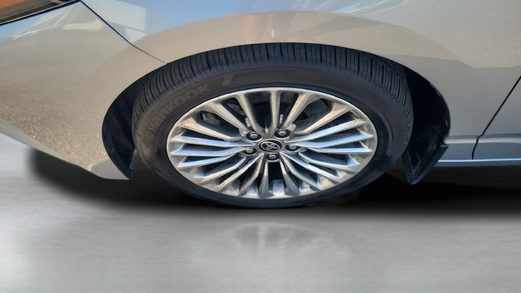 Used 2022 Toyota Avalon Limited w/ Advanced Safety Package FWD image 24
