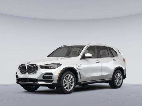 Used 2022 BMW X5 xDrive45e w/ Parking Assistance Package image 1