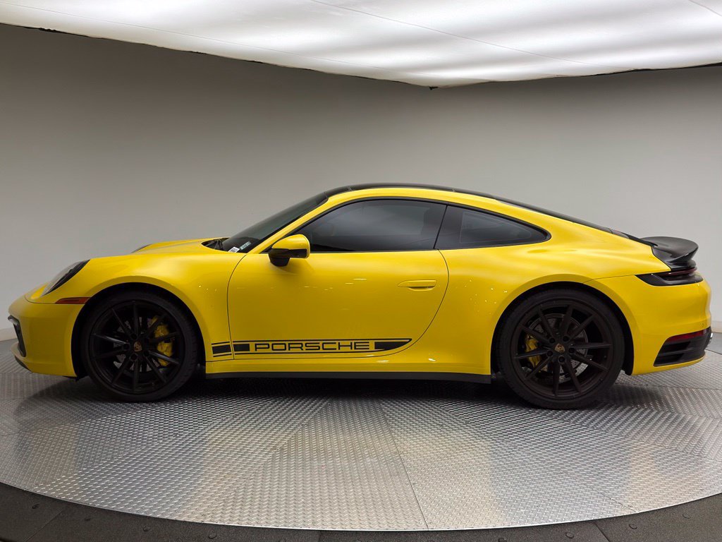 Used 2021 Porsche 911 Carrera RWD image 2