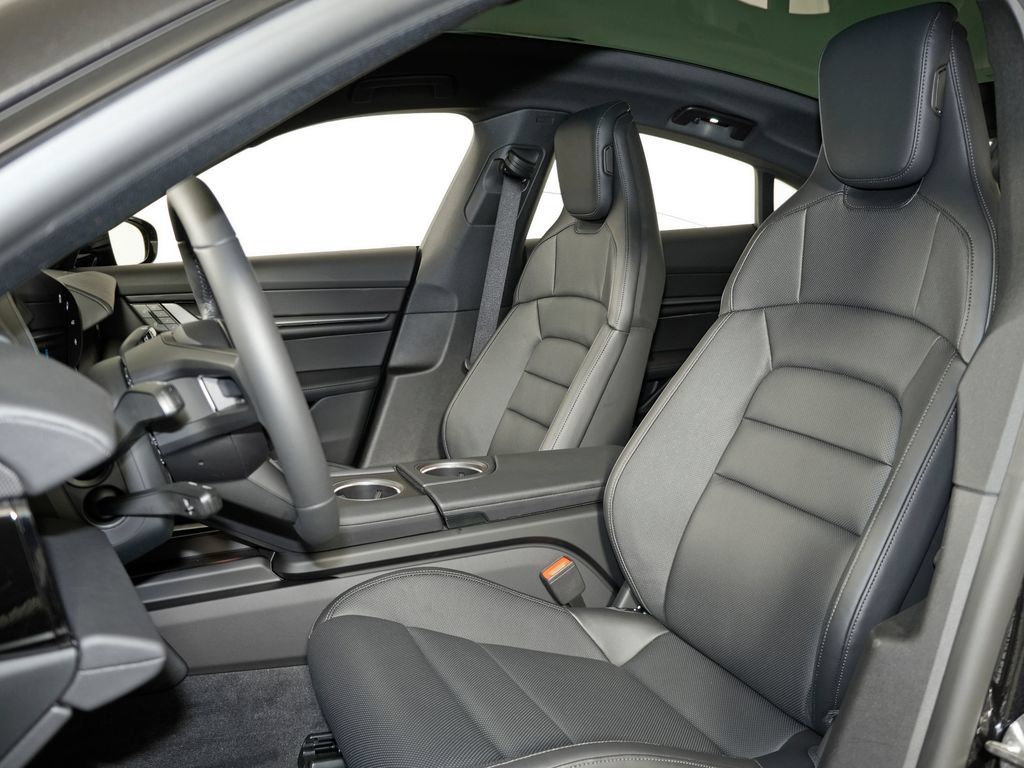 Used 2026 Porsche Taycan 4S AWD/4WD image 5