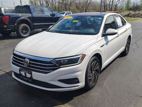 Used 2019 Volkswagen Jetta SEL Premium FWD image 1