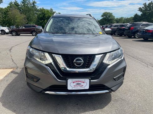 Used 2019 Nissan Rogue SV w/ Sun & Sound Touring Package AWD/4WD image 2