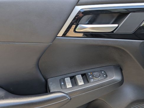 Used 2023 Mitsubishi Outlander SE FWD image 17