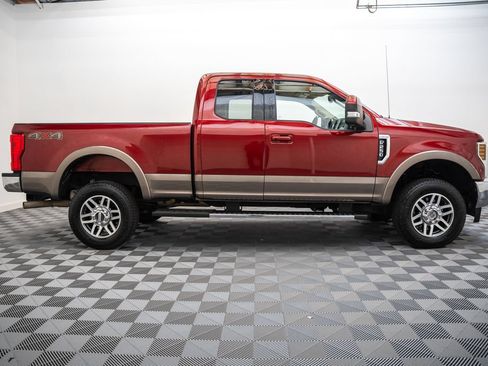 Used 2018 Ford F250 Lariat w/ Lariat Value Package AWD/4WD image 4