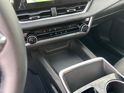 Certified 2025 Chevrolet Equinox LT image 20