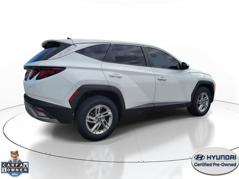 Used 2025 Hyundai Tucson SE AWD/4WD image 4