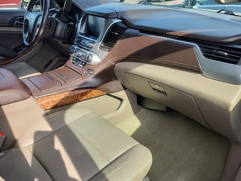 Used 2017 Chevrolet Suburban Premier image 9