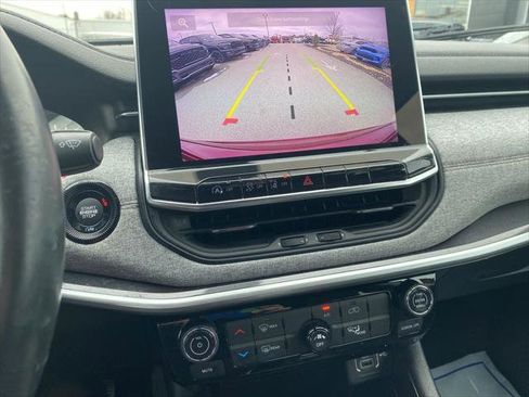 Certified 2022 Jeep Compass Latitude image 29